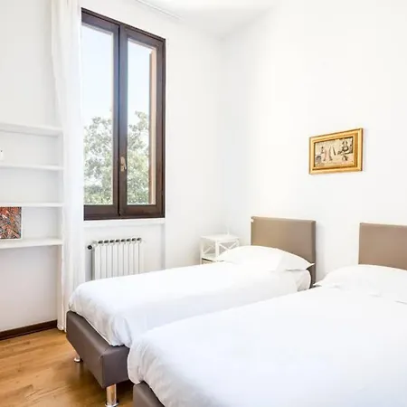 Magnolia - With Private Terrace And Direct Access To The Lake * Salo