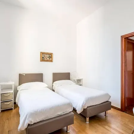Magnolia - With Private Terrace And Direct Access To The Lake Apartment *