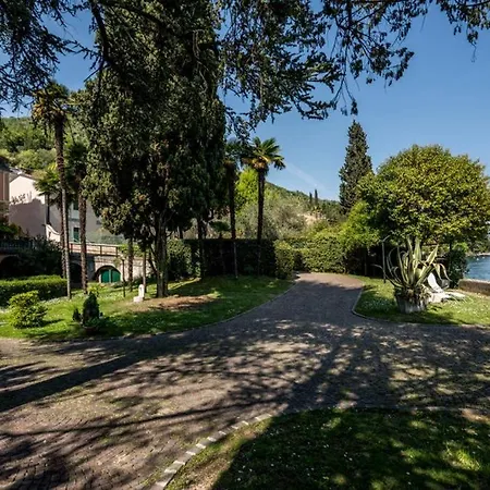 Apartment Magnolia - With Private Terrace And Direct Access To The Lake *