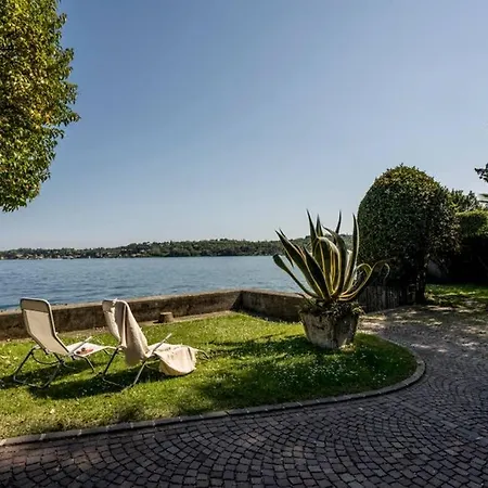 Magnolia - With Private Terrace And Direct Access To The Lake Apartment