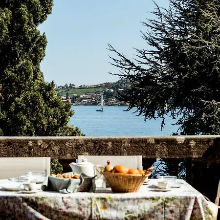 Magnolia - With Private Terrace And Direct Access To The Lake Salo